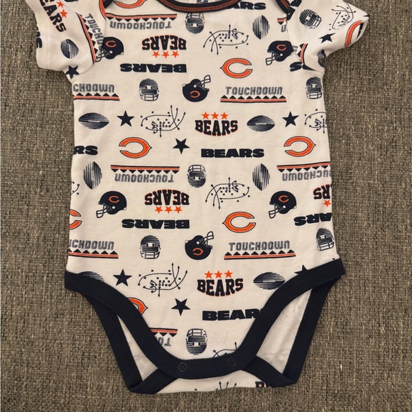 NFL Team Apparel Chicago Bears Baby Bodysuit 3–6M - Picture 1 of 4